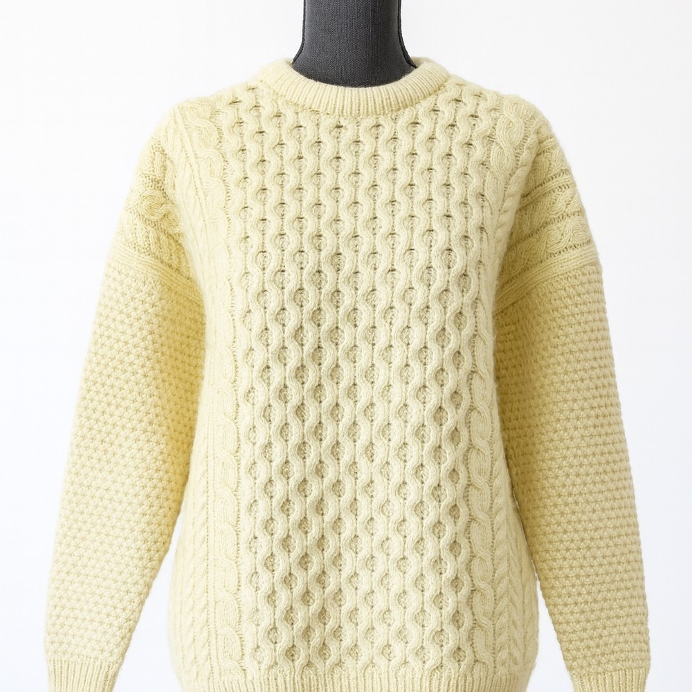 Mackinnon of Scotland Cream Wool Sweater, Classic Aran Knit Sweater, Size XL
